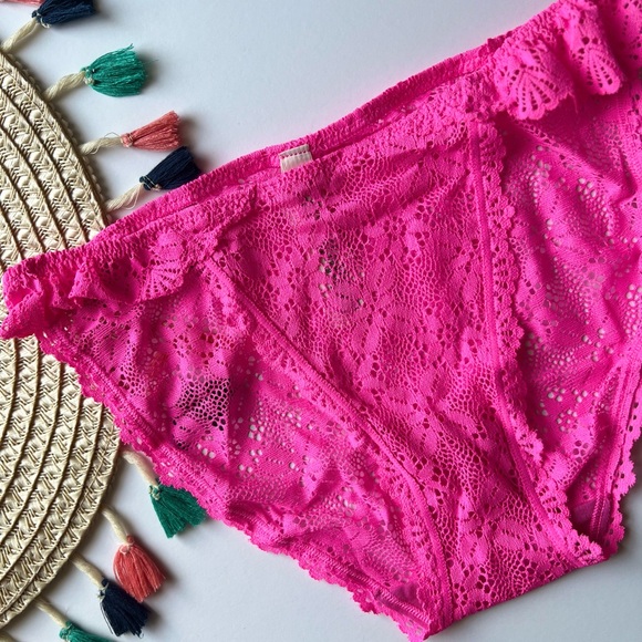 Victoria's Secret Crochet Lace String Bikini Panty Pink Medium NEW - Picture 5 of 6